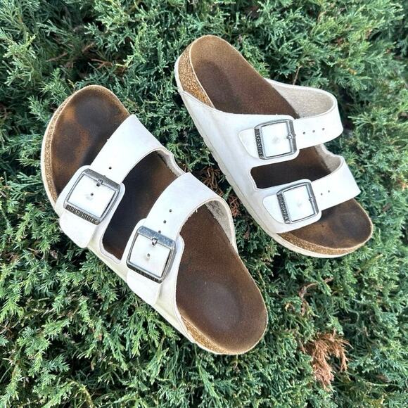 SOLD.   Birkenstock Arizona Women’s Slide Sandals Size 36 L5 White - Picture 1 of 15